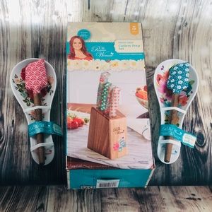 PIONEER WOMAN CUTLERY & SPATULAS BUNDLE